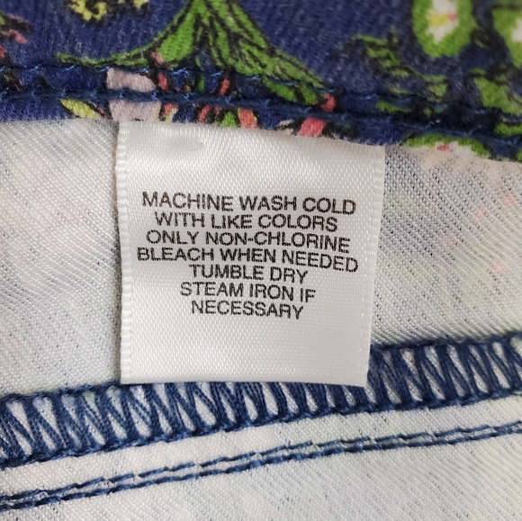 Lord & Taylor Skinny Floral Print Jeans Petite/ Crop - Picture 4 of 5